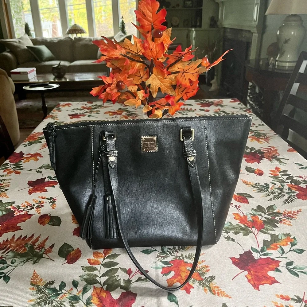 🥰Dooney & Bourke Saffiano Maxine Tote - Picture 3 of 10